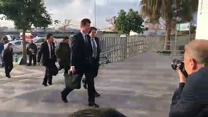 Llegada a la Ciudad de la Justicia de Jamal Satli Iglesias y Gonzalo Hervás de Bluebay