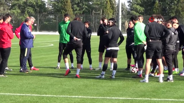 İldiz: “Ligde henüz bir kopma olacağını sanmıyorum”