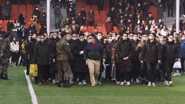 South Koreans getting fed up with military service