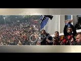 Ora News - Basha mbyll protestën me himnin kombëtar, bën edhe shqiponjën