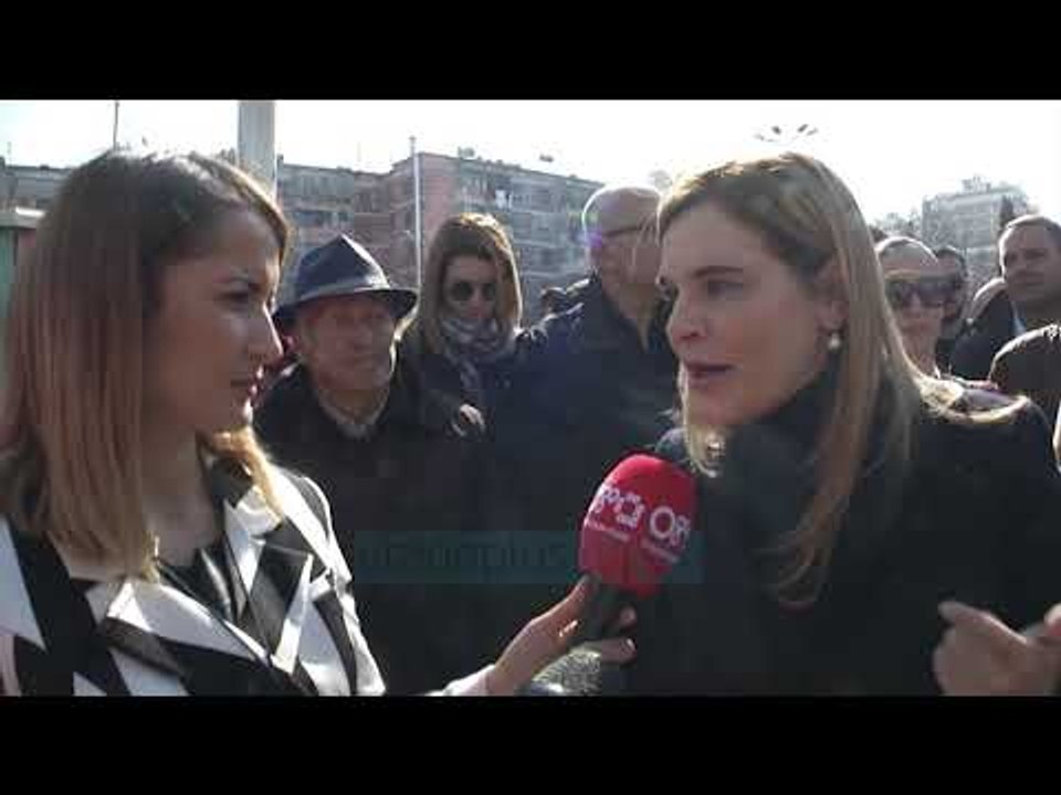 Basha e opozita marshojnë drejt Kryesisë së Kuvendit - News, Lajme - Vizion Plus