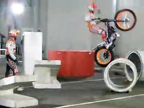 Trial indoor de Bordeaux 2019: Echauffement Toni BOU