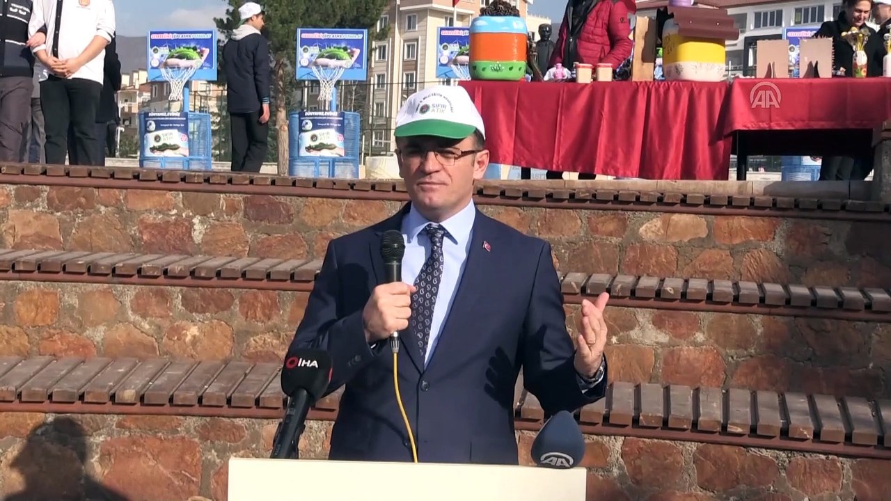 Minik öğrenciler atık malzemelerden giysi yaptı - TOKAT