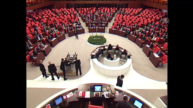 CHP Antalya Milletvekili Deniz Baykal yemin etti - TBMM