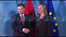 GENT CAKAJ TAKOHET ME FEDERICA MOGHERININ - News, Lajme - Kanali 7