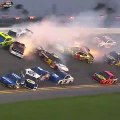 NASCAR  carambolage spectaculaire entre 21 voitures au Daytona 500