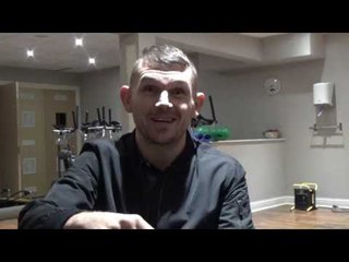 'THE SMART MONEY WILL BE ON JOSH TAYLOR HE'S A QUALITY OPERATOR!' - GARY MURRAY GETS INDECISIVE