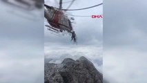 Antalya Konyaaltı'nda Mahsur Kalan 3 Genci Sahil Güvenlik Helikopteri Kurtardı
