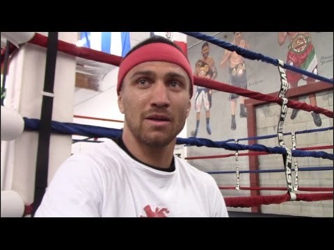 VASYL LOMACHENKO TALKS FLOYD MAYWEATHER v CONOR McGREGOR & WANTS MANNY PACQUIAO FIGHT