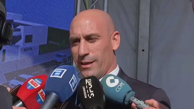 Rubiales responde a Tebas: No sé si está buscando otro aumento de sueldo”.
