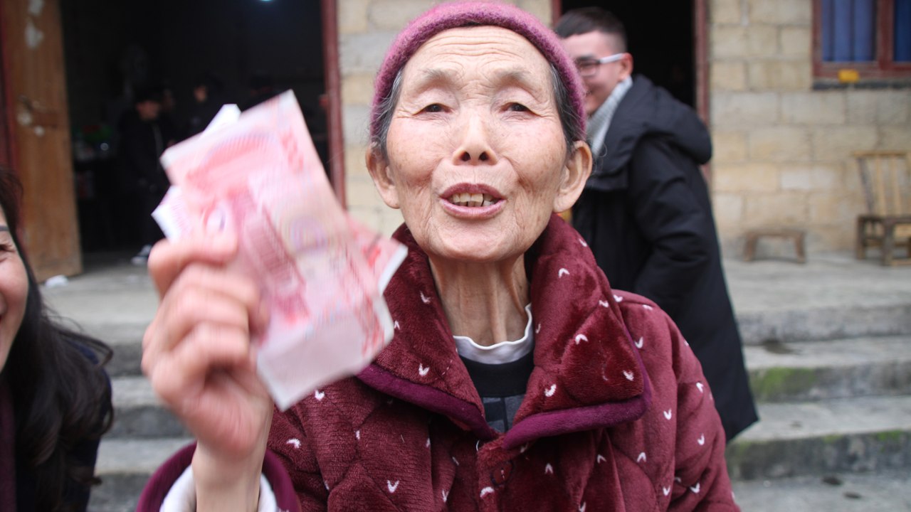 ‘Blockbuster’ on show every Lunar New Year: ‘Refusing’ red packets