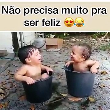 Bebes Brincando No Balde Video Dailymotion