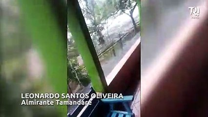 Temporal chega com força e alaga Curitiba