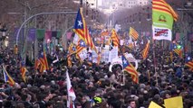 Huelga y bloqueos en Cataluña contra proceso a independentistas