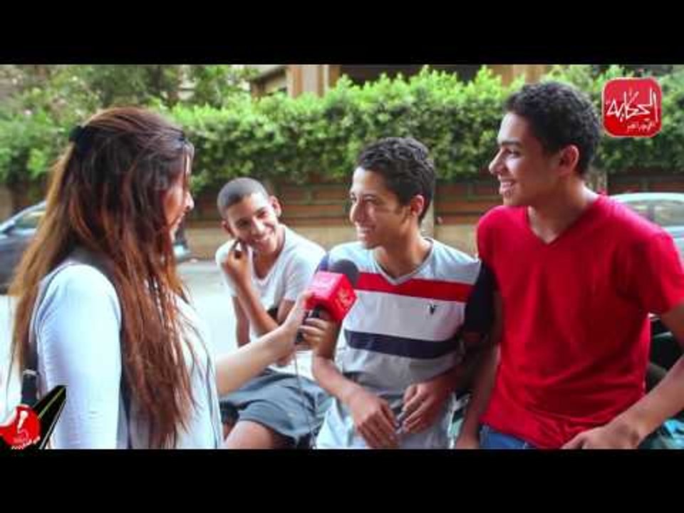 الحكاية /تبرع محمد رمضان ب2 مليون "..الناس في الشارع بيهاجموه ليه !!