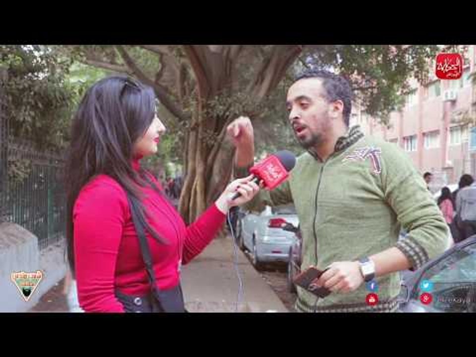صدمة .. مذيعة بتشحت في الشارع " وشحاتة بتبوس الرجالة وتاخد فلوس " !