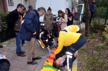 Çarptığı Kadını Yaralı Gören Sürücü Gözyaşlarını Tutamadı