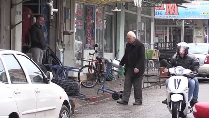 Télécharger la video: 51 Yıllık Muhtar Yeniden Aday