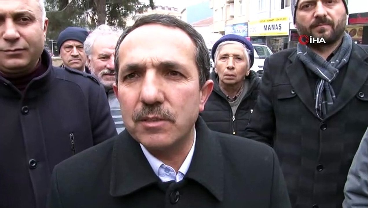 Ataşehir AK Parti ilçe binası önünde havaya ateş açıp kaçtılar