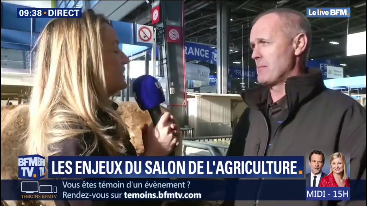 Le salon de l'Agriculture s'apprête à ouvrir ses portes au public... Et cet éleveur a sa méthode pour habituer ses vaches au bruit