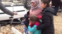 - 7 kişilik aile takla atan araçtan sağ kurtuldu