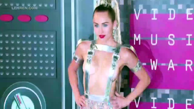 Miley Cyrus Talks About Her Hetero Relationship With Liam Hemsworth