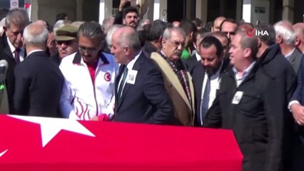 - Eski Bakan Fikret Ünlü, Karaman’da toprağa verildi