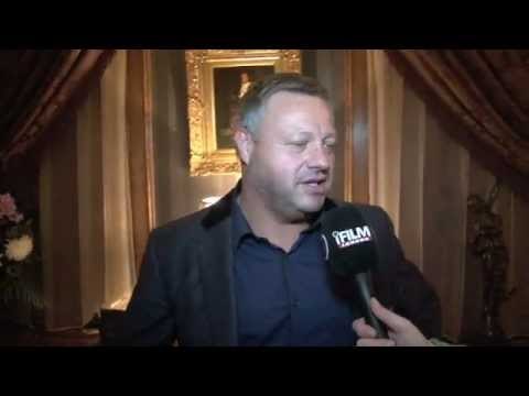 INSIDE THE GENTLEMEN'S ROOM @ SUGAR HUT WITH MICKY NORCROSS / iFILM LONDON