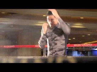 LEO SANTA CRUZ MEDIA WORKOUT & FAN SIGNING @ MGM GRAND (LAS VEGAS) / IFILM LONDON
