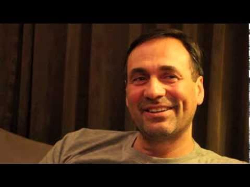 TONY SIMS TALKS TO KUGAN CASSIUS ABOUT DARREN BARKER v FELIX STURM (IN STUTTGART)