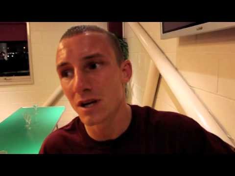 PAUL BUTLER BECOMES IBF BANTAMWEIGHT WORLD CHAMPION WITH VICTORY OVER STUART HALL/ HALL v BUTLER