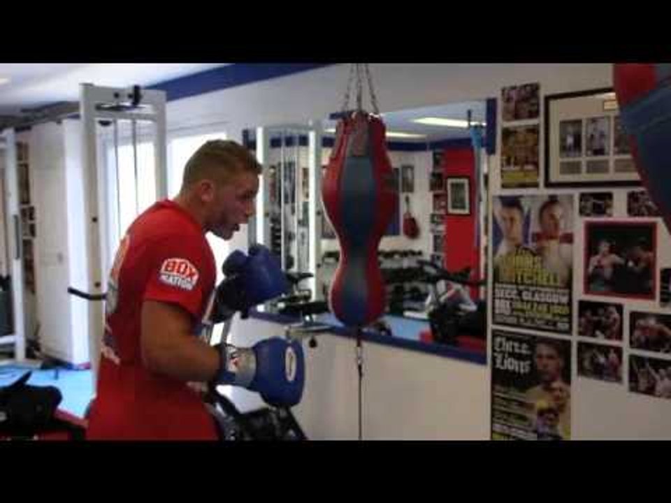 BILLY JOE SAUNDERS TRAINING FOOTAGE - PUNCHBAG / @ NEWLANDS GYM (ESSEX) / SAUNDERS v BLANDAMURA