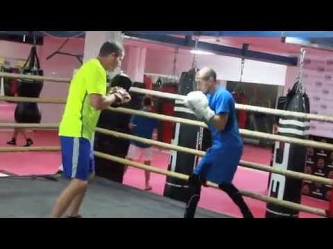 DERRY MATHEWS & DANNY VAUGHN PAD SESSIONS AT MACKLIN'S GYM MARBELLA (MGM) / iFL TV TRAINING FOOTAGE