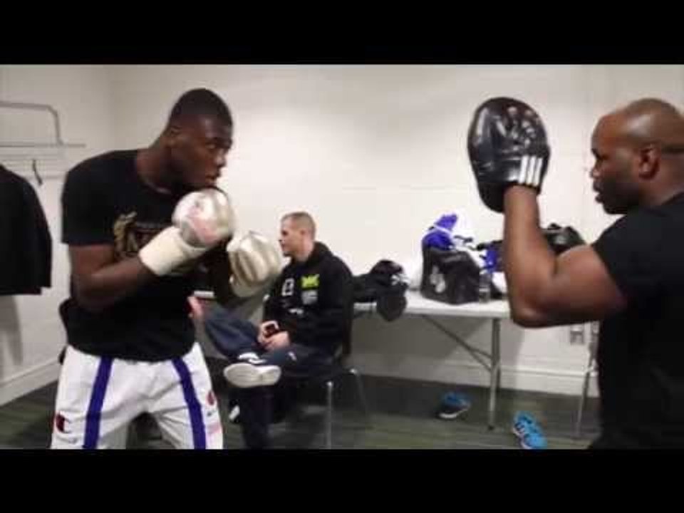 ISAAC CHAMBERLAIN WARMS UP ON THE PADS WITH UNCLE TED BAMI AHEAD OF 2ND PROFESSIONAL BOUT