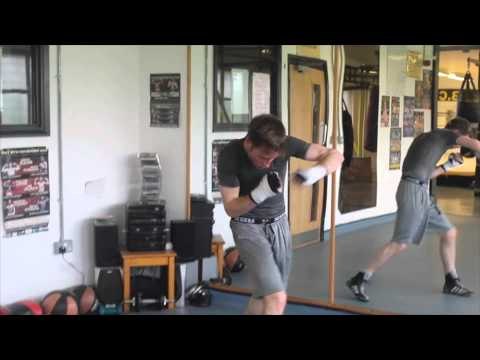 FRANK GREAVES SHADOW BOXING FOOTAGE AHEAD OF 3RD PRO FIGHT / iFL TV