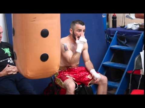 STEPHEN ORMOND WARMING UP & RECEIVING INSTRUCTIONS FROM TRAINER PASCAL COLLINS & HIS TEAM