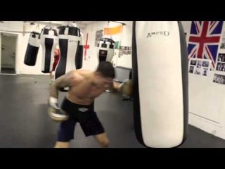 UNDEFEATED PROSPECT BEN 'THE SENSATION' HALL WORKS THE HEAVY BAG @ SIMSY'S GYM (TRAINING FOOTAGE)