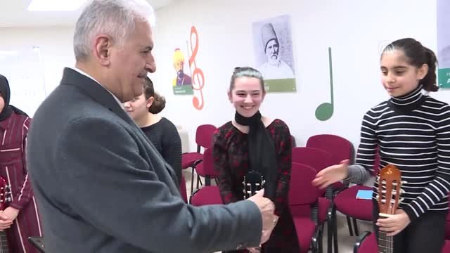 Binali Yıldırım Sultanbeyli Bilim ve Teknoloji Merkezi'ni Ziyaret Etti