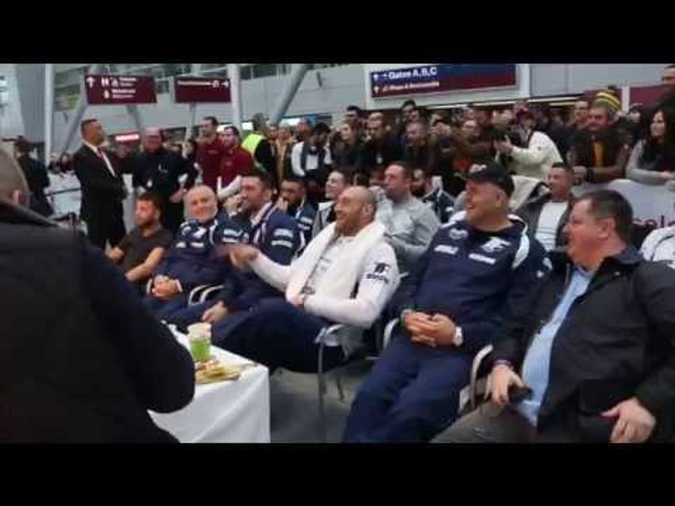 'NEW CHAMPION' - A VERY VOCAL TYSON FURY TELLS WLADIMIR KLITSCHKO @ OPEN WORKOUT - DUSSELDORF