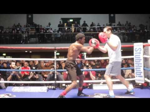 OHARA DAVIES EXPLOSIVE PADWORK WITH TRAINER TONY SIMS / MARTIN v JOSHUA