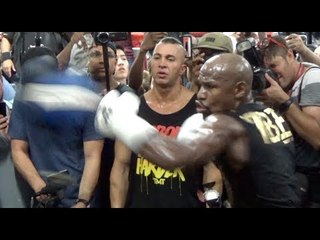 TOO QUICK FOR McGREGOR? - FLOYD MAYWEATHER SHOWS STUNNING SPEED ON THE FLOOR TO CEILING SPEEDBALL