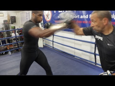 EXPLOSIVE!! TEENAGE HEAVYWEIGHT SENSATION DANIEL DUBOIS SMASHES THE PADS W/ TRAINER MARTIN BOWERS