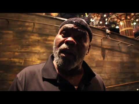 FLOYD MAYWEATHER v CONOR McGREGOR - NAAZIM RICHARDSON GIVES HIS EXPERT BREAKDOWN