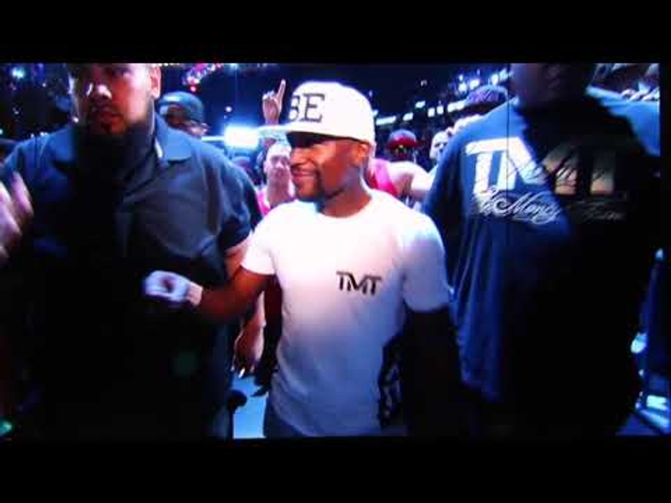 FLOYD MAYWEATHER WEIGH IN ENTRANCE @ T-MOBILE ARENA / MAYWEATHER v McGREGOR