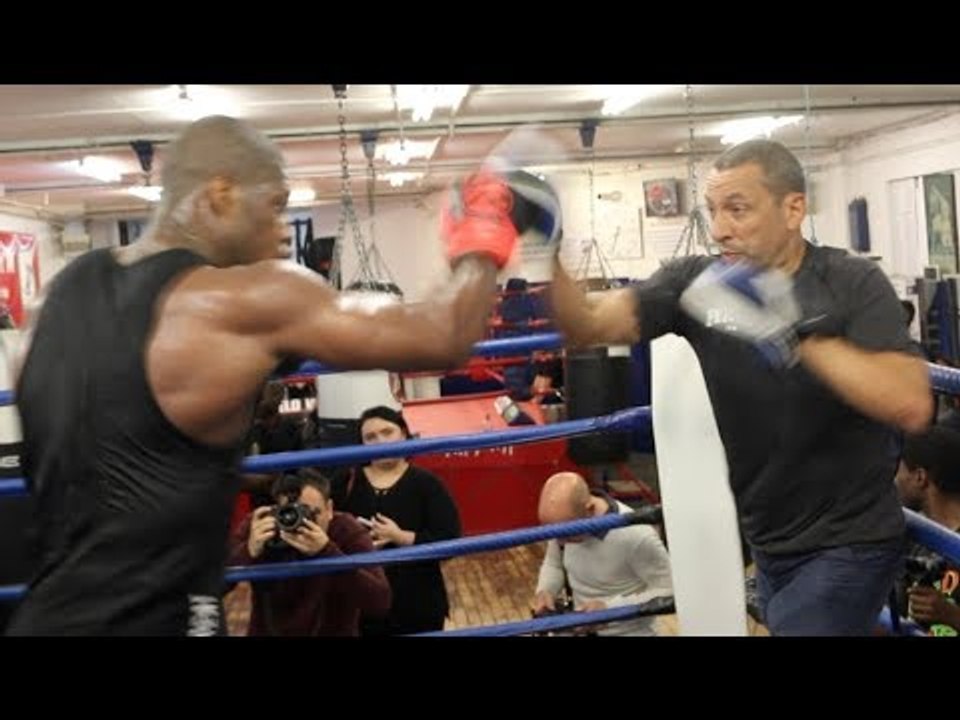 HEAVYWEIGHT DANIEL DUBOIS WRECKS THE PADS (WITH MARTIN BOWERS) AHEAD OF AJ CARTER CLASH