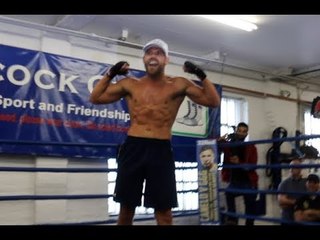 WOW! - BILLY JOE SAUNDERS REMOVES TOP TO REVEAL INCREDIBLE PHYSIQUE AHEAD OF MONROE JR CLASH