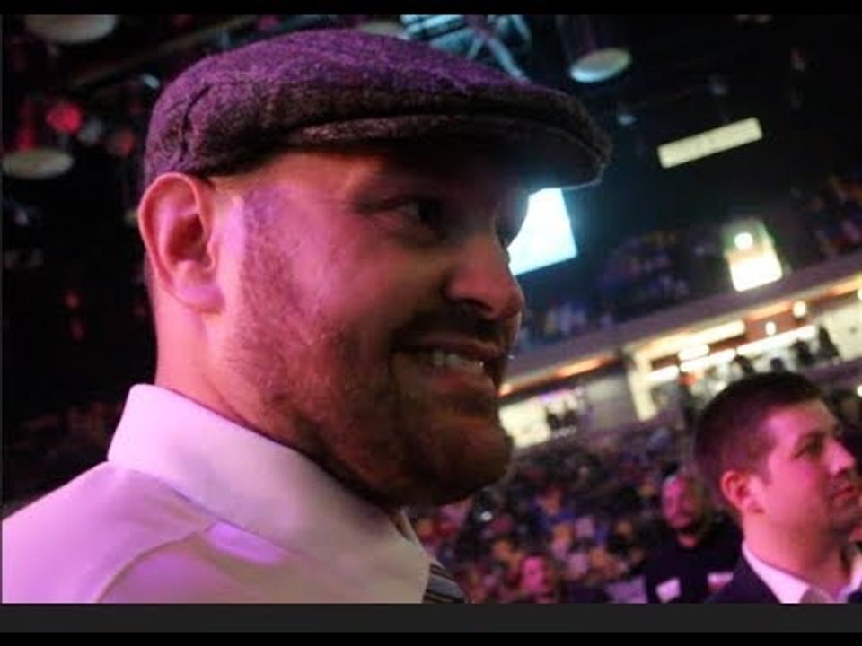 'ILL GIVE A TENNER WHEN I SEE HIM' - TYSON FURY DEFENDS BILLY JOE SAUNDERS SON OVER SHOT ON MONROE