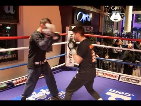 BRITISH CHAMPION!! - THOMAS PATRICK WARD WORKS THE PADS w/ BROTHER MARTIN AHEAD OF SEAN DAVIS CLASH