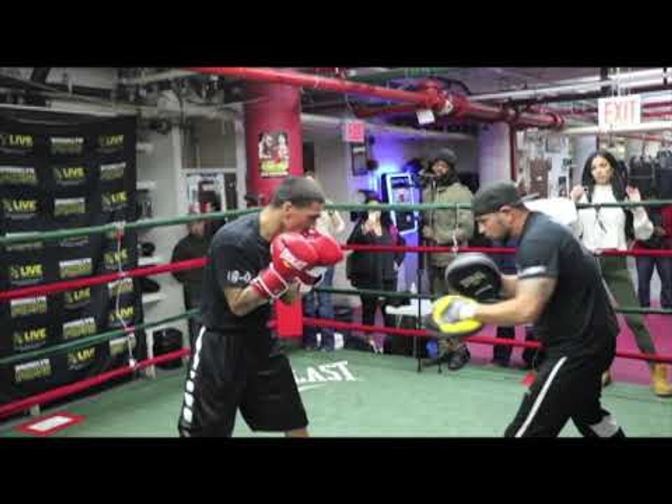 LUIS 'CUBA' ARIAS (FULL & COMPLETE) MEDIA WORKOUT FROM MENDEZ BOXING GYM, NYC / JACOBS v ARIAS