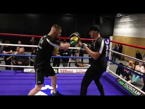 ONE TO WATCH - THE CROC! - LEWIS CROCKER (3WINS 3KOs) SHOWS HIS SKILLS TO THE BELFAST CROWD